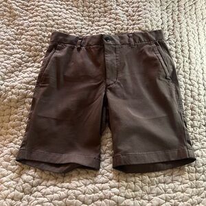 Men’s brown Everlane short